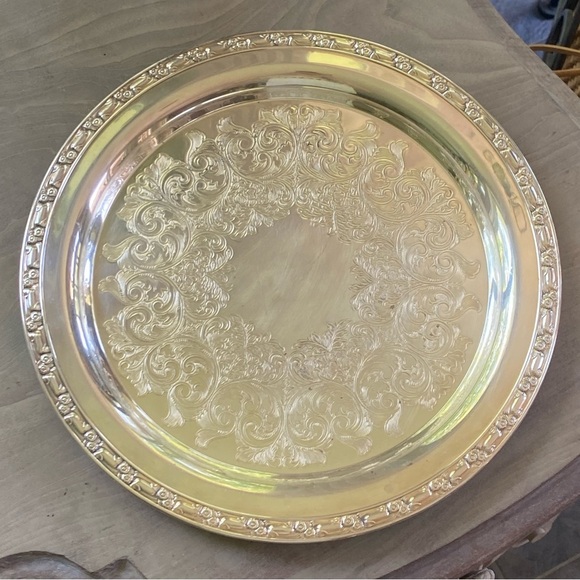 Vintage Oneida 12” Round Silver Plated Tray w. Floral Filigree Etched Design - Picture 1 of 6
